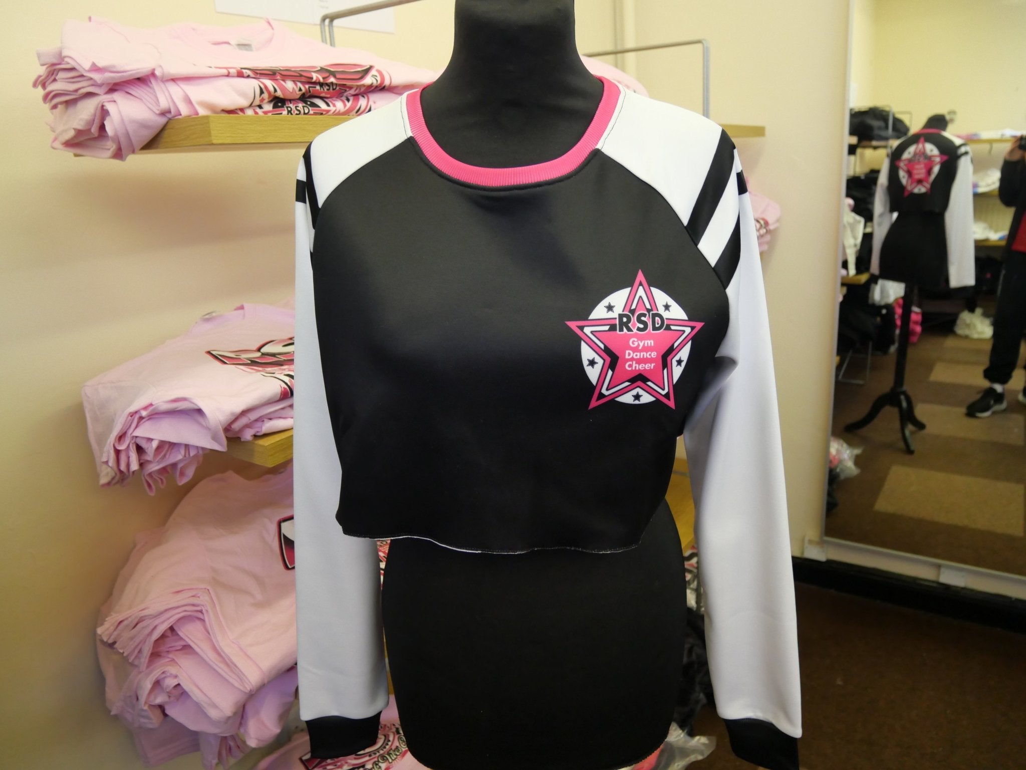 Cropped Loose Fit Jumper - RSD